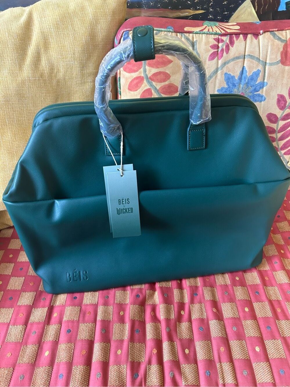 NWT BEIS Wicked Weekender Travel Bag in Wicked Green